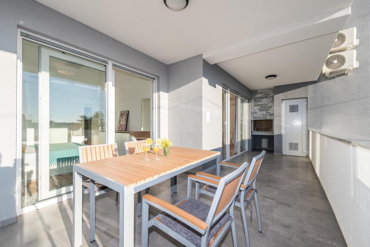Villa Lena Luxury Apartments Novalja Exteriér fotografie